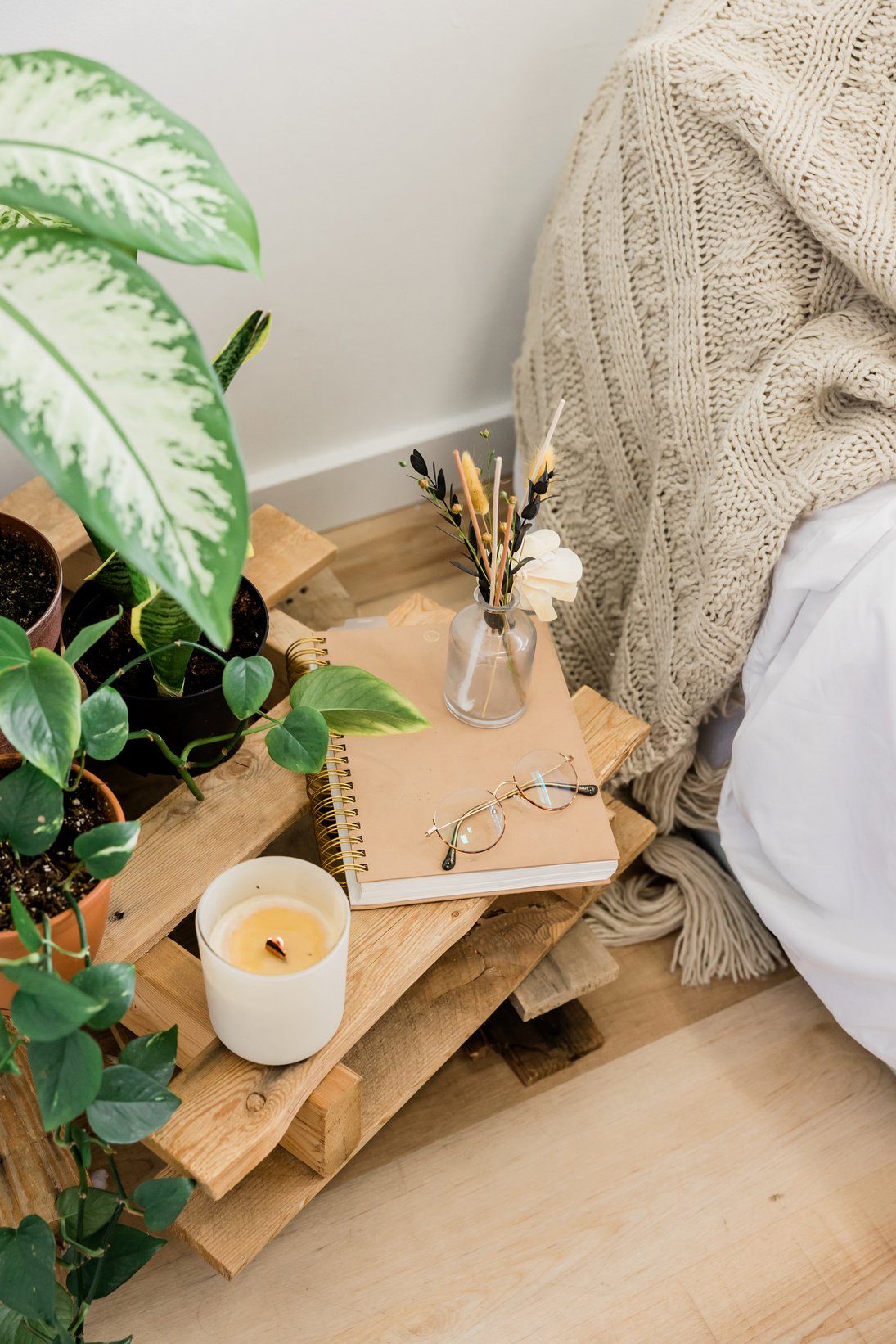 Relaxing bedside Table